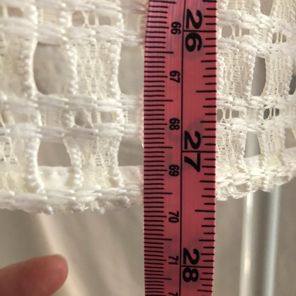 Medium white eyelet top layered Banana Republic - Picture 8 of 8